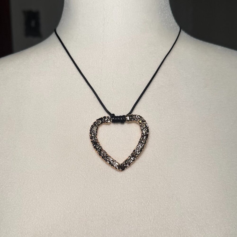 NWT PLT Gold Heart String Necklace